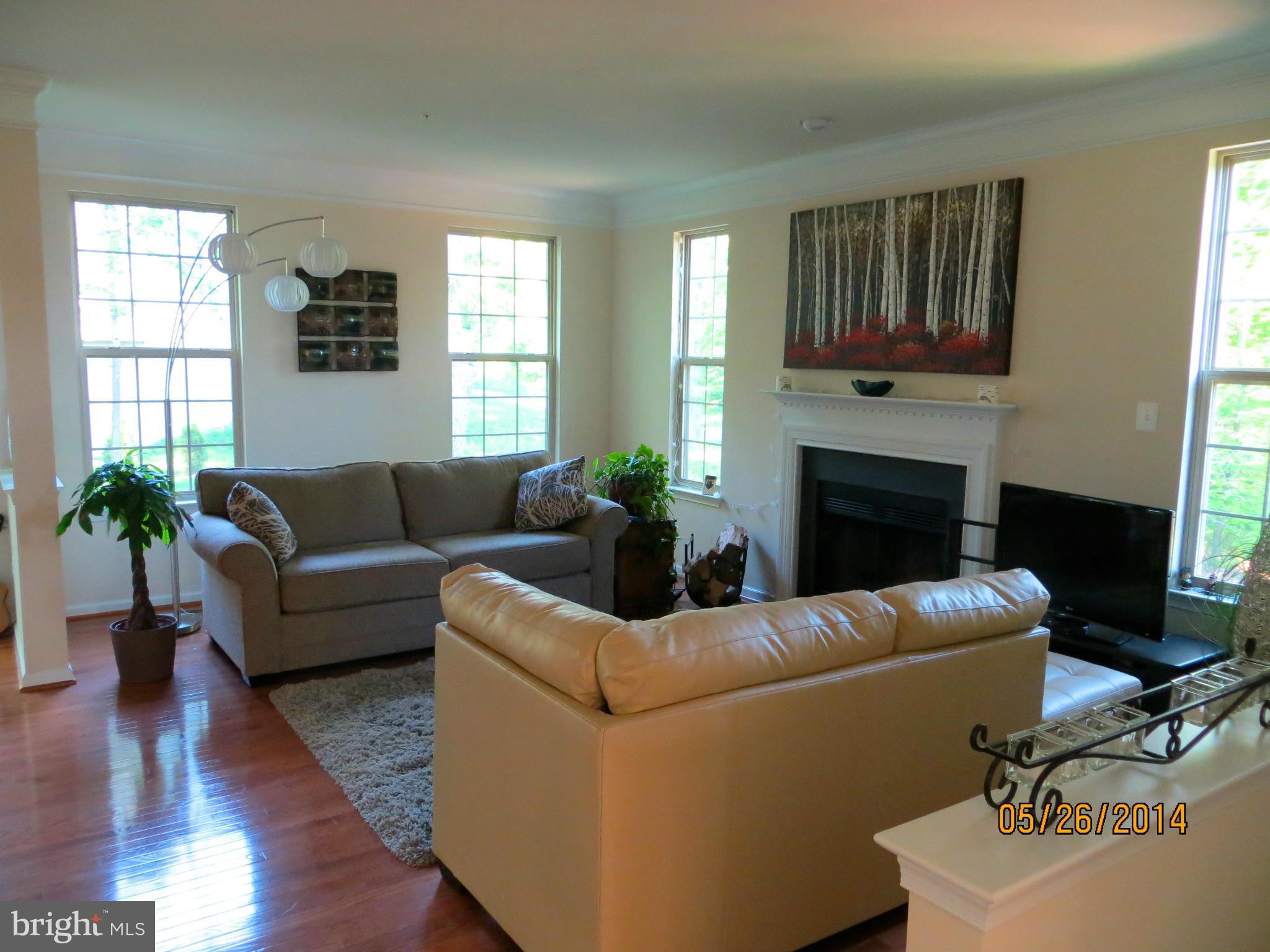 7149 Masters Road New Market, MD 21774 - Photo 5 of 8 Living Room