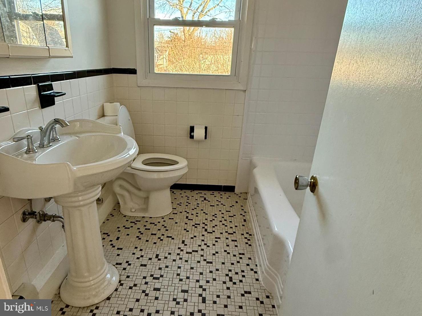 130 Brent Road Arnold, MD 21012 - Photo 7 of 8 Charming bathroom with classic tiles