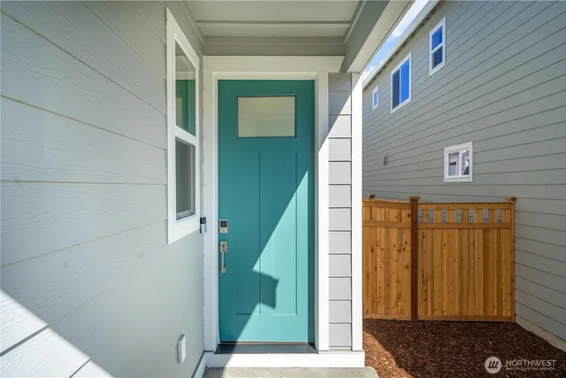 $689,990 | 13909 178th St Court East, Puyallup, WA 98374