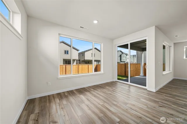 $689,990 | 13909 178th St Court East, Puyallup, WA 98374