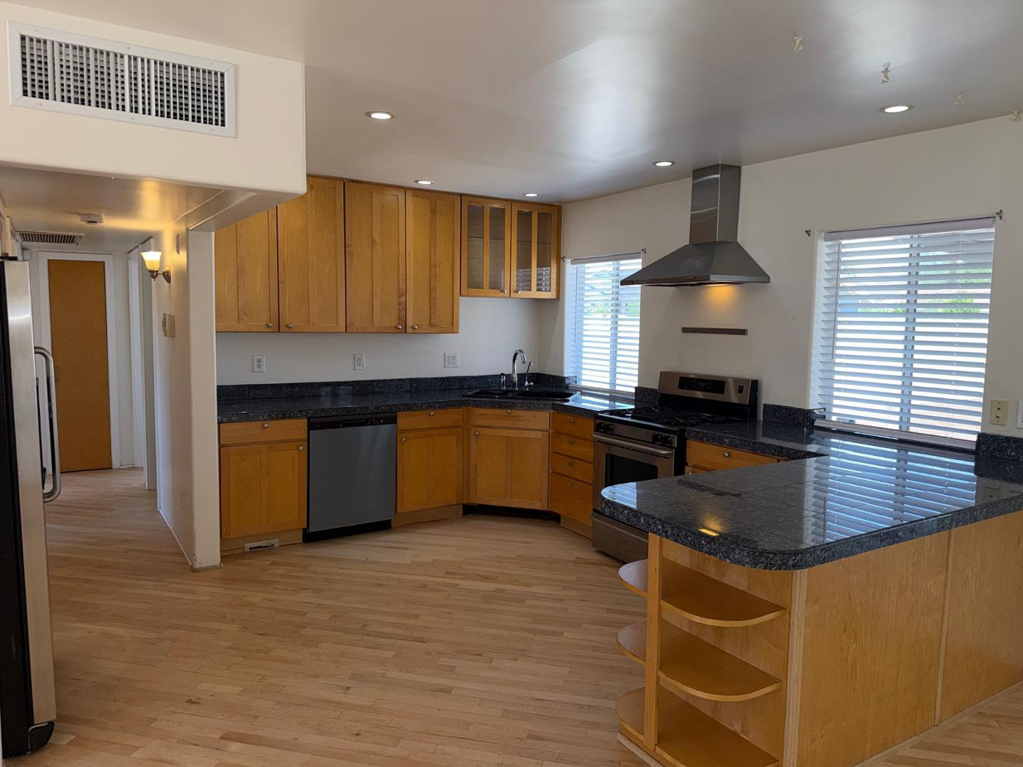 1412 East Colter Street Phoenix, AZ 85014 - Photo 3 of 12 Photo #3