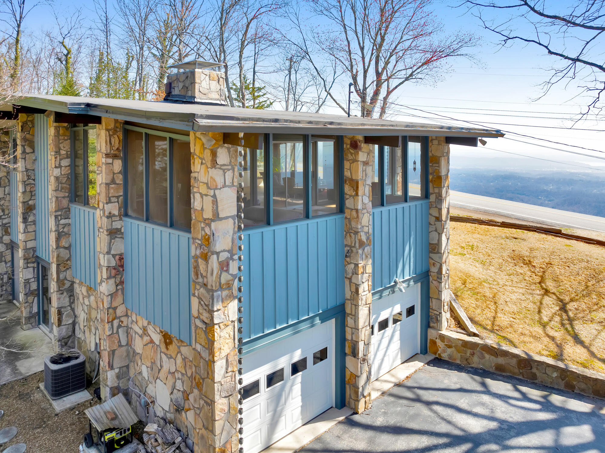 1105 East Brow Road Signal Mountain, TN 37377 - Photo 6 of 67 1105-E-Brow-Rd-MLS-Photos-2