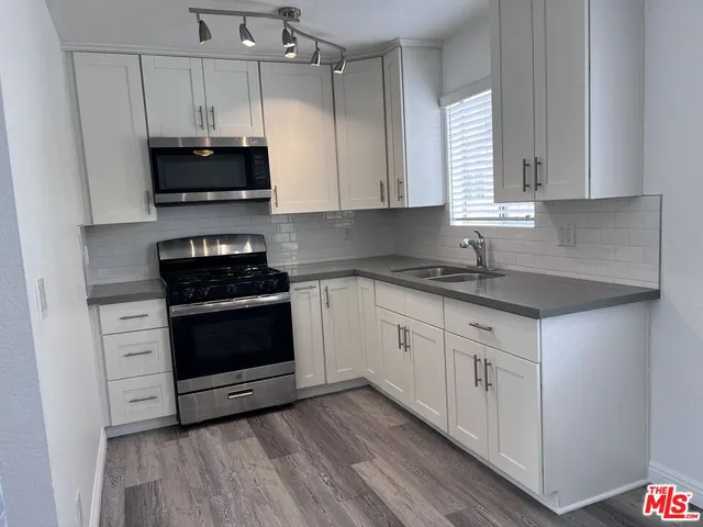 $1,835 | 1556 West 227th Street, Unit 3, Torrance, CA 90501