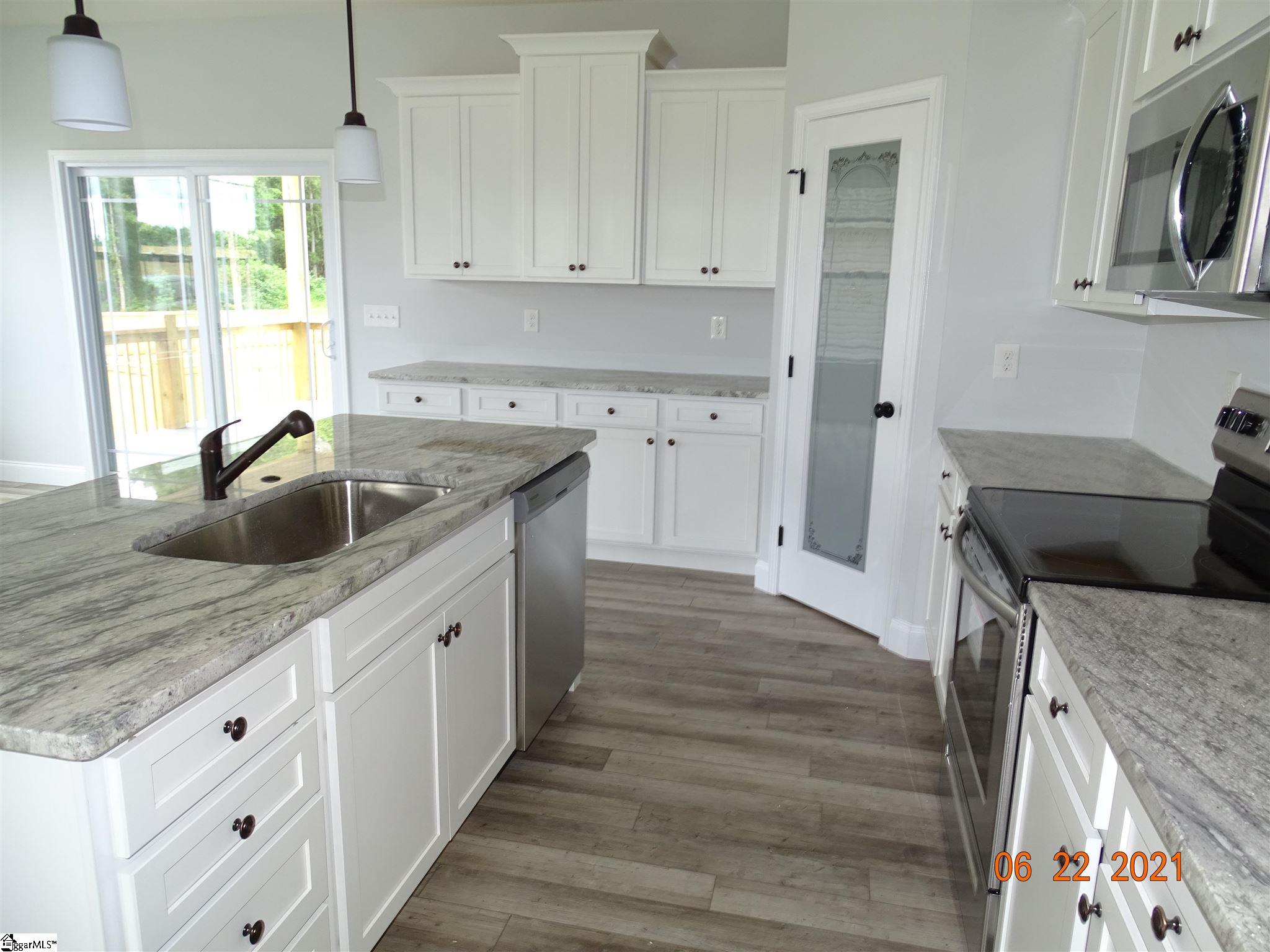 755 Lightwood Knot Road Woodruff, SC 29388 - Photo 8 of 22 Gallery Image 8