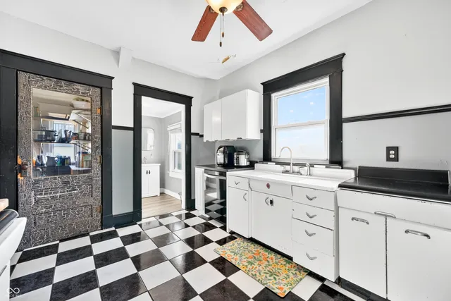 $259,900 | 727 West 2nd Street, Seymour, IN 47274