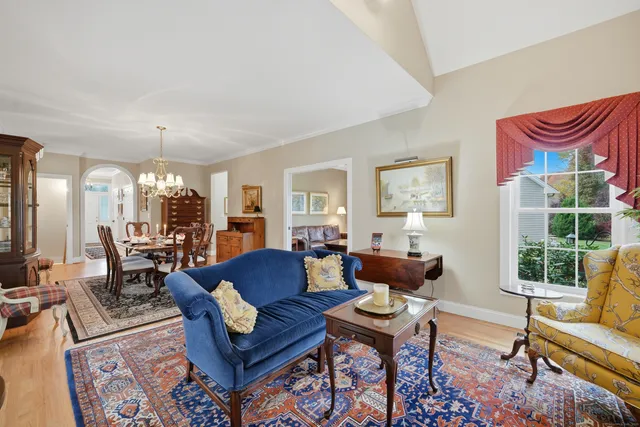 $629,900 | 20 Greendale Drive, Suffield, CT 06078