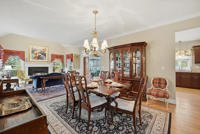 $629,900 | 20 Greendale Drive, Suffield, CT 06078