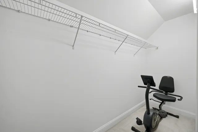 $629,900 | 20 Greendale Drive, Suffield, CT 06078