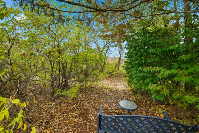 $629,900 | 20 Greendale Drive, Suffield, CT 06078