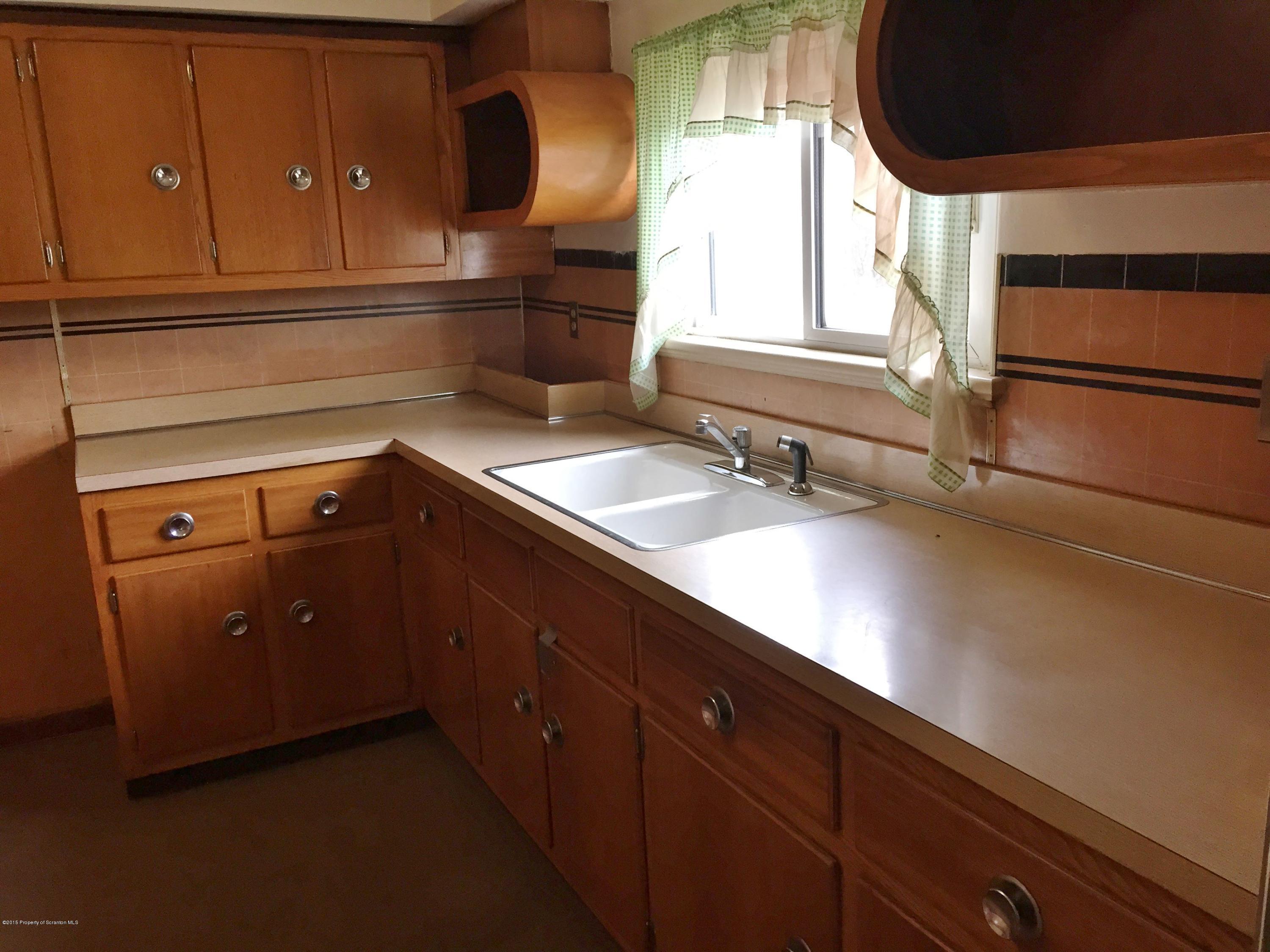 806 Moosic Road Old Forge, PA 18518 - Photo 5 of 7 Gallery Image 5
