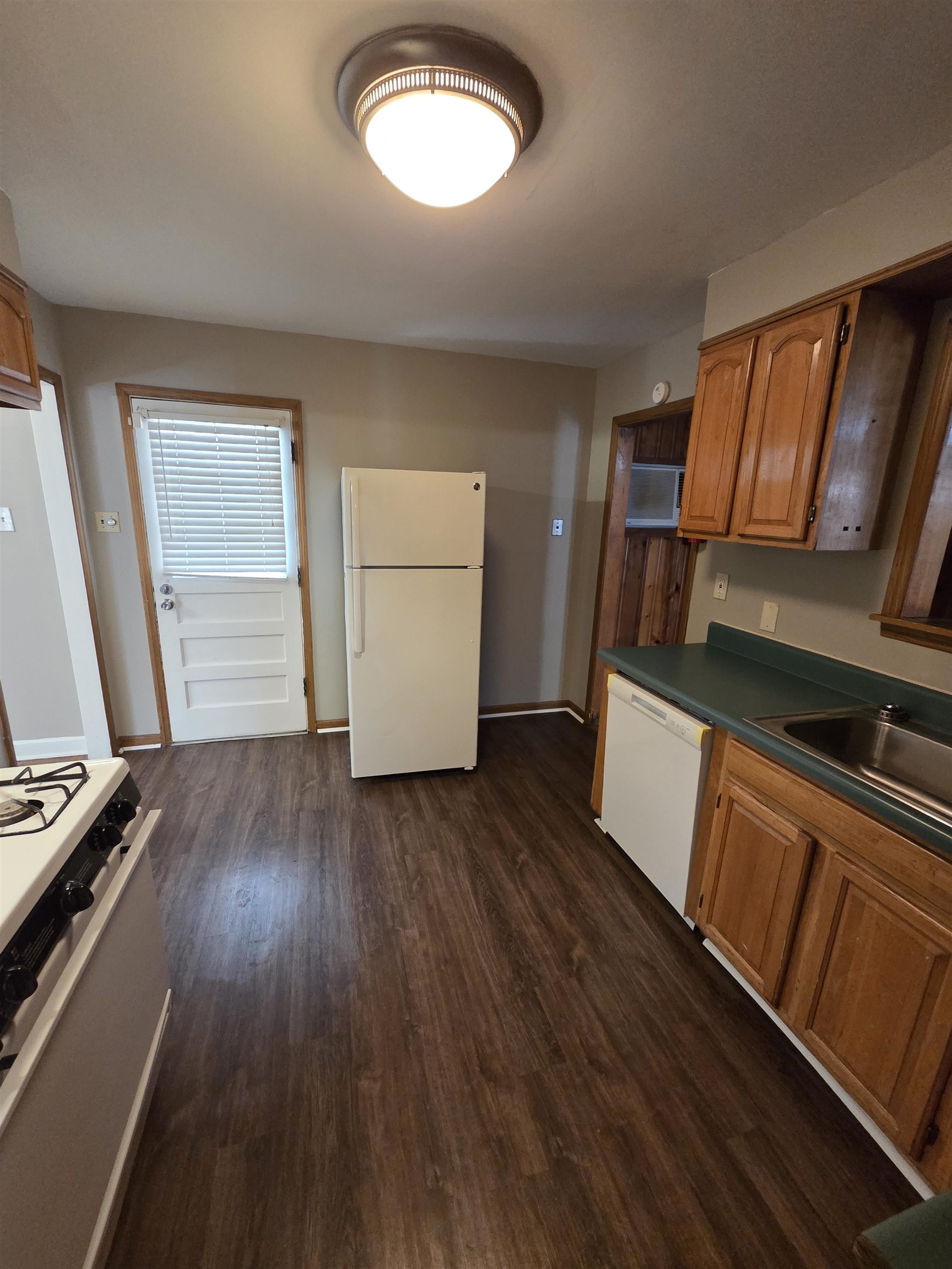 4584 East Dearing Road Memphis, TN 38117 - Photo 7 of 18