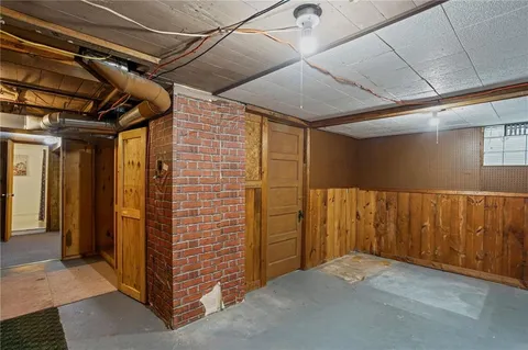$375,000 | 229 Spruce Street, Zelienople, PA 16063