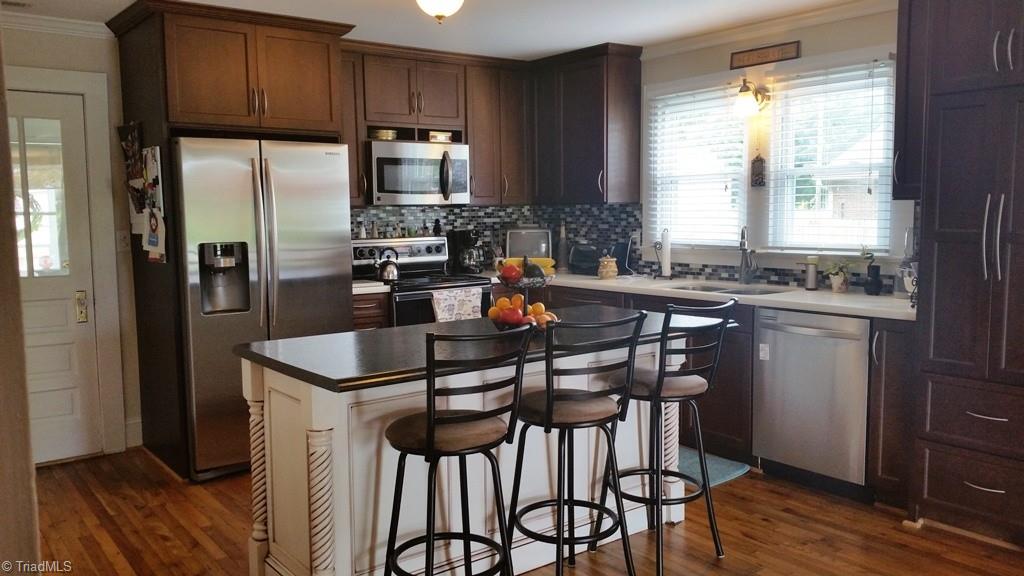 140 Frye Bridge Road Clemmons, NC 27012 - Photo 8 of 22 Another great view of this custom kitchen!