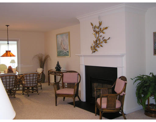 17 Bisbee Drive, Unit 17 Rochester, MA 02770 - Photo 4 of 4