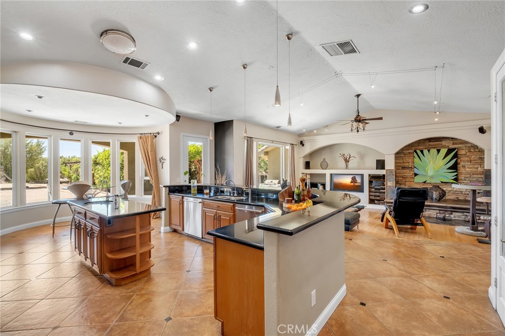 7026 Cataba Road Oak Hills, CA 92344 - Photo 22 of 62