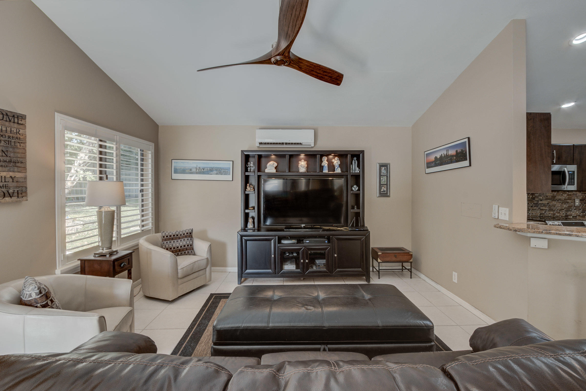 2941 Northwest 29th Avenue Boca Raton, FL 33434 - Photo 12 of 33 FAMILY ROOM