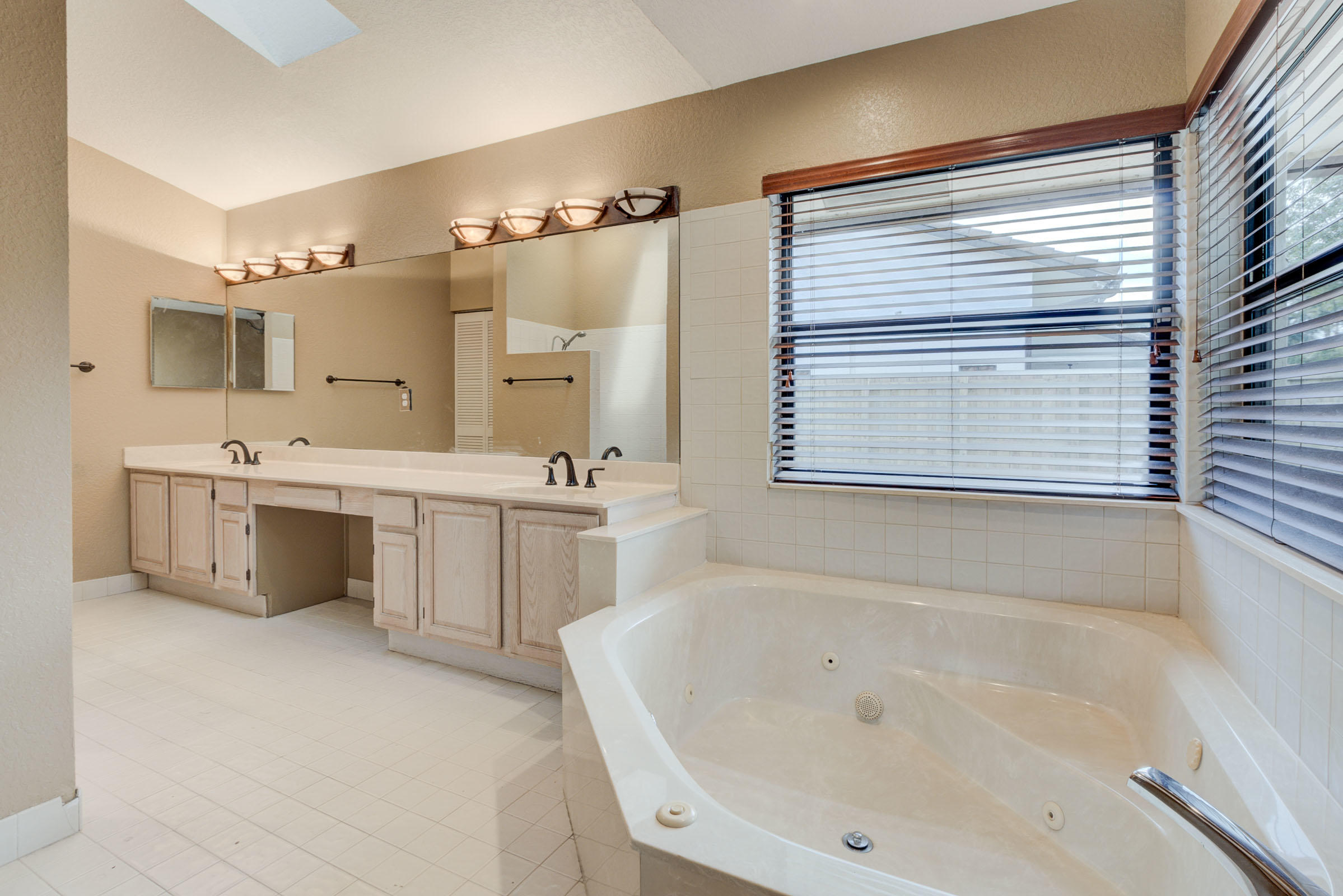 2941 Northwest 29th Avenue Boca Raton, FL 33434 - Photo 18 of 33 MASTER BATHROOM