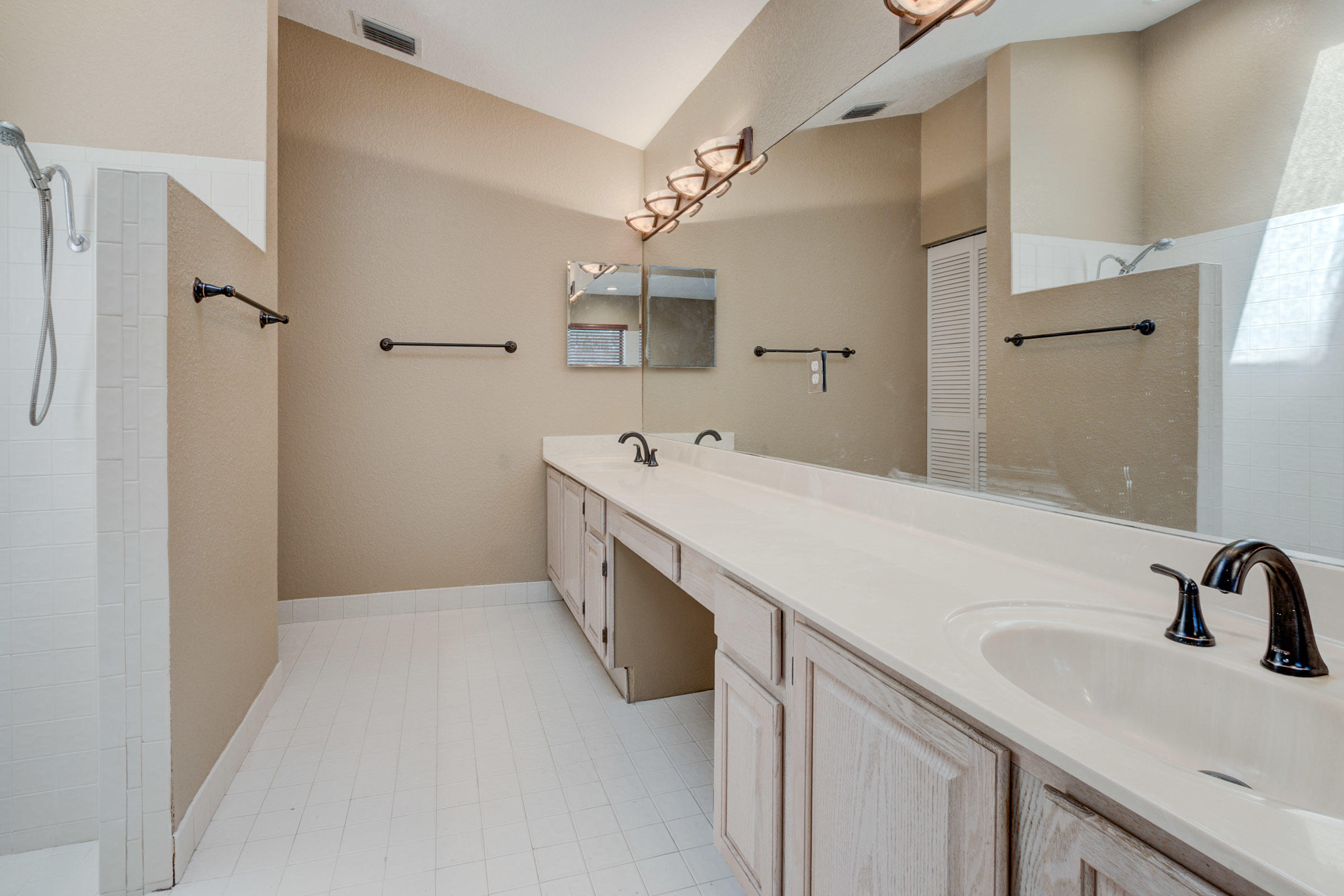 2941 Northwest 29th Avenue Boca Raton, FL 33434 - Photo 19 of 33 MASTER BATHROOM