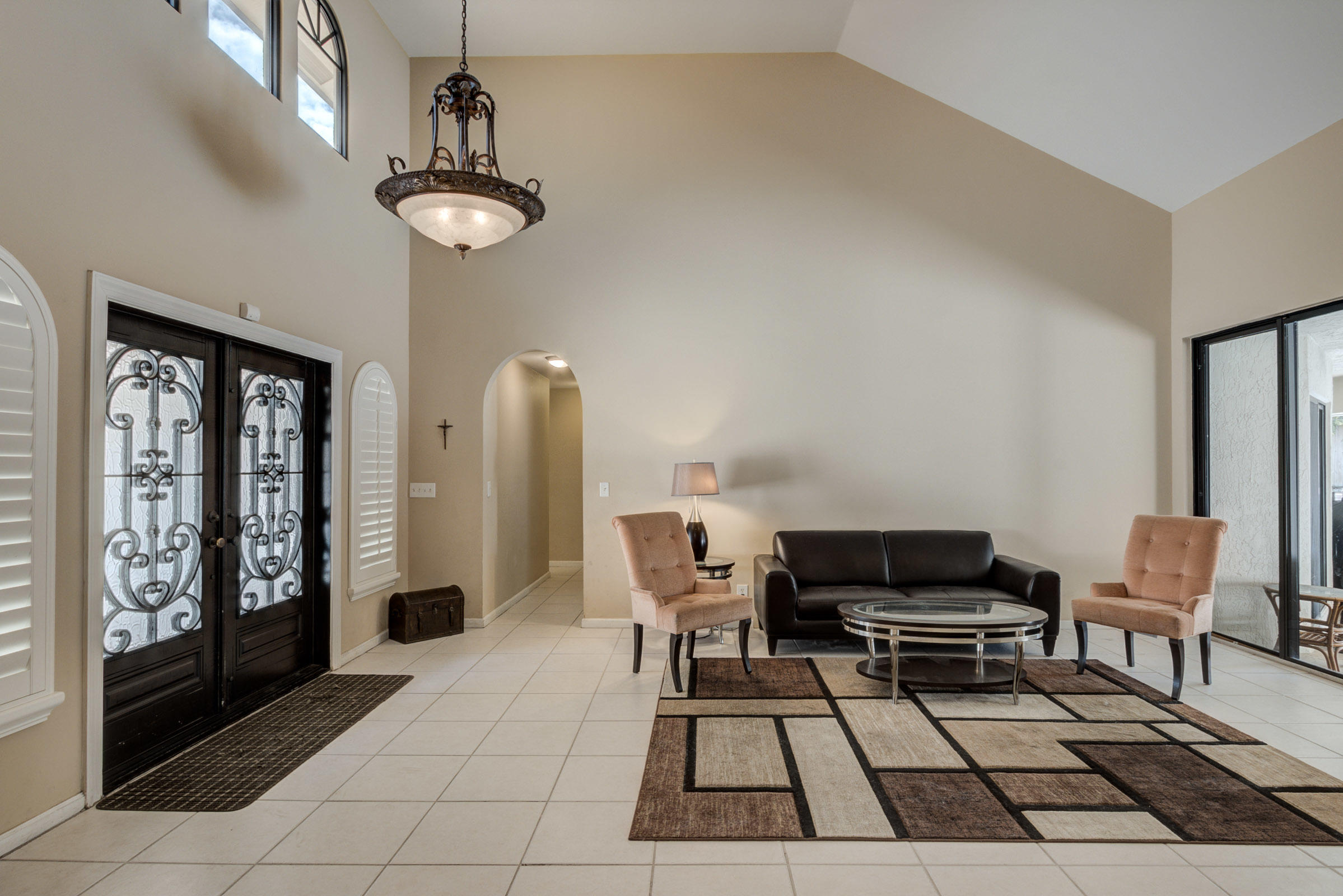 2941 Northwest 29th Avenue Boca Raton, FL 33434 - Photo 2 of 33 LIVING ROOM/ENTRY