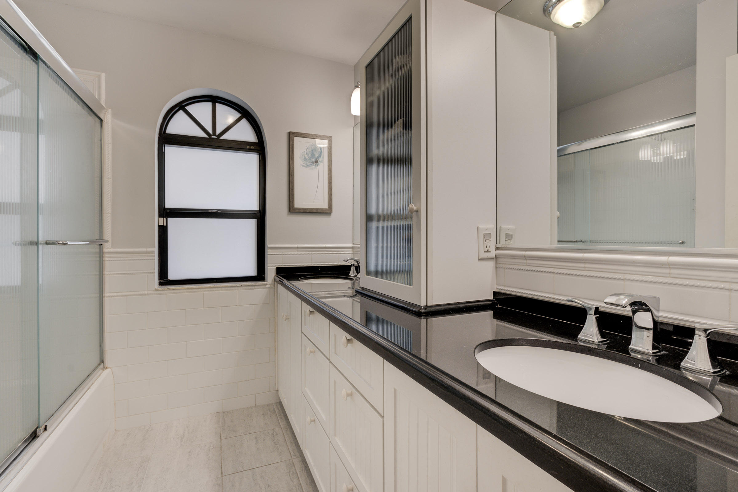 2941 Northwest 29th Avenue Boca Raton, FL 33434 - Photo 22 of 33 2ND BATHROOM