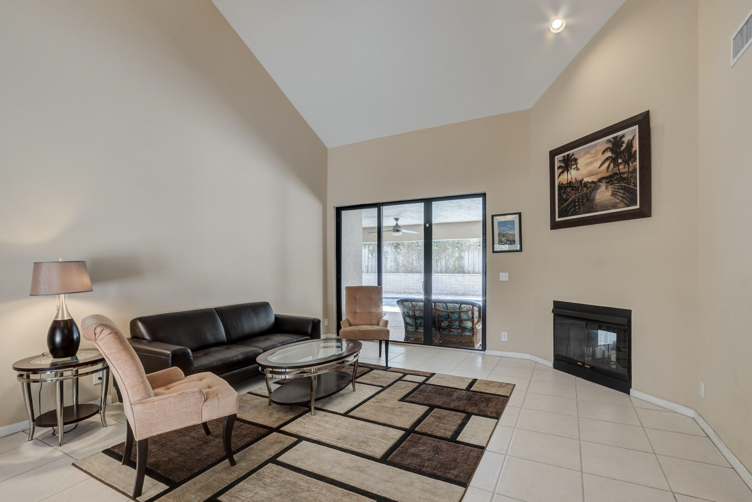 2941 Northwest 29th Avenue Boca Raton, FL 33434 - Photo 3 of 33 LIVINGROOM
