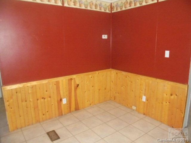 400 Substation Road Elk Park, NC 28622 - Photo 4 of 15 Gallery Image 4