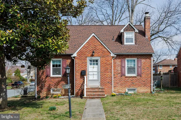 $400,000 | 226 Glenmore Avenue, Catonsville, MD 21228