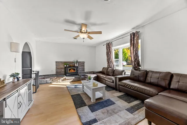 $2,300 | 3472 Albantowne Way, Edgewood, MD 21040