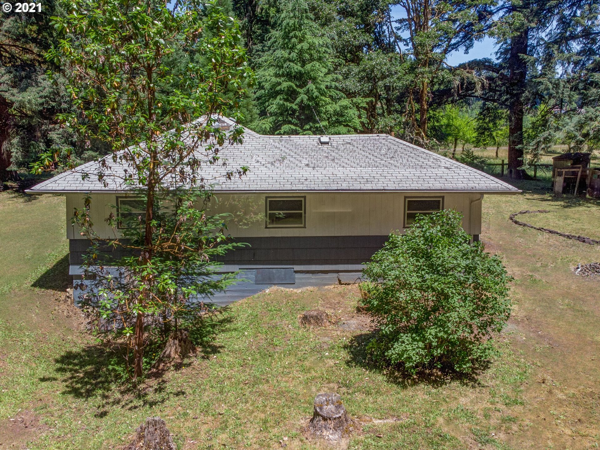 25248 Vaughn Road Veneta, OR 97487 - Photo 4 of 21 Gallery Image 4