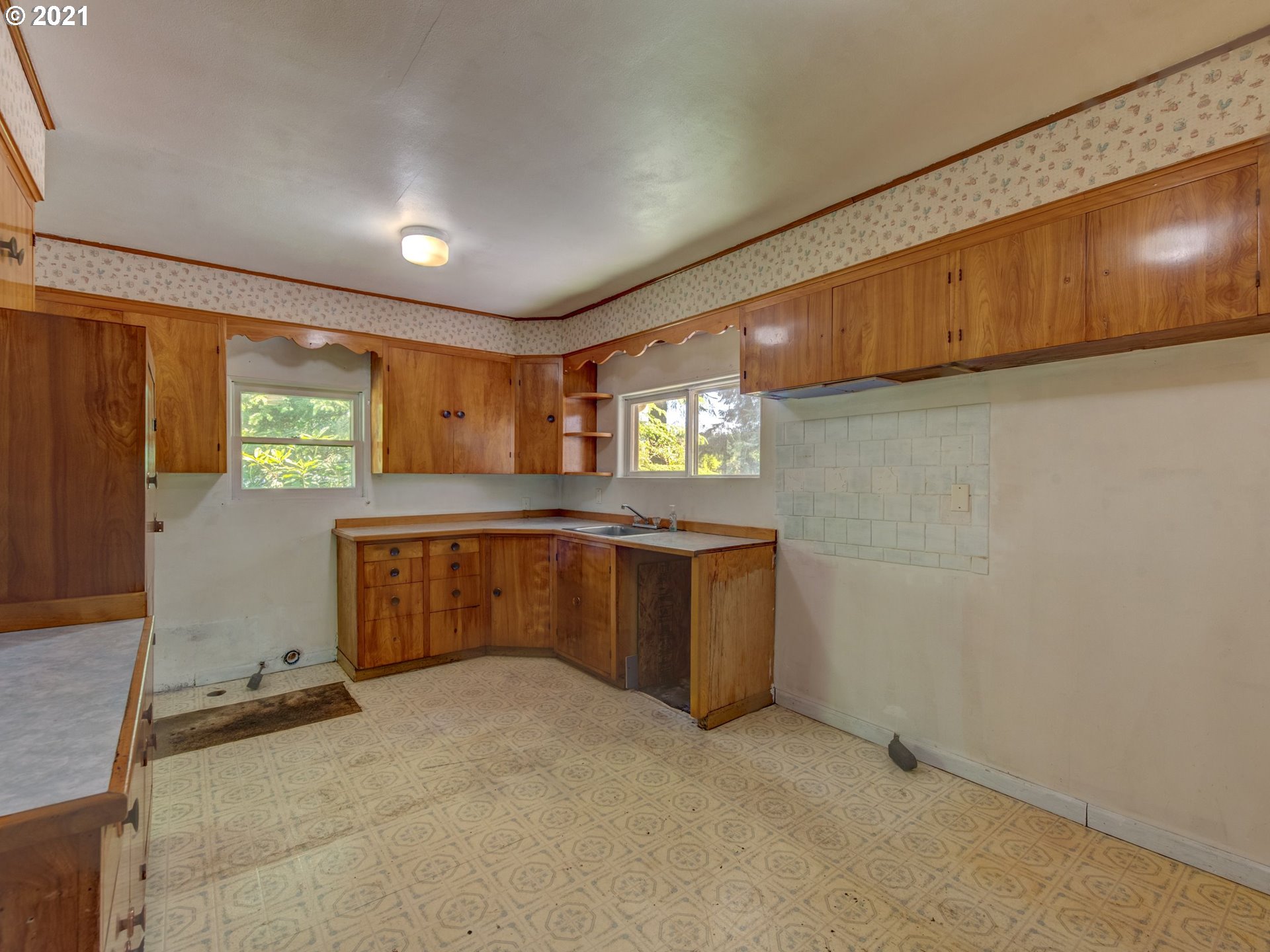 25248 Vaughn Road Veneta, OR 97487 - Photo 9 of 21 Gallery Image 9