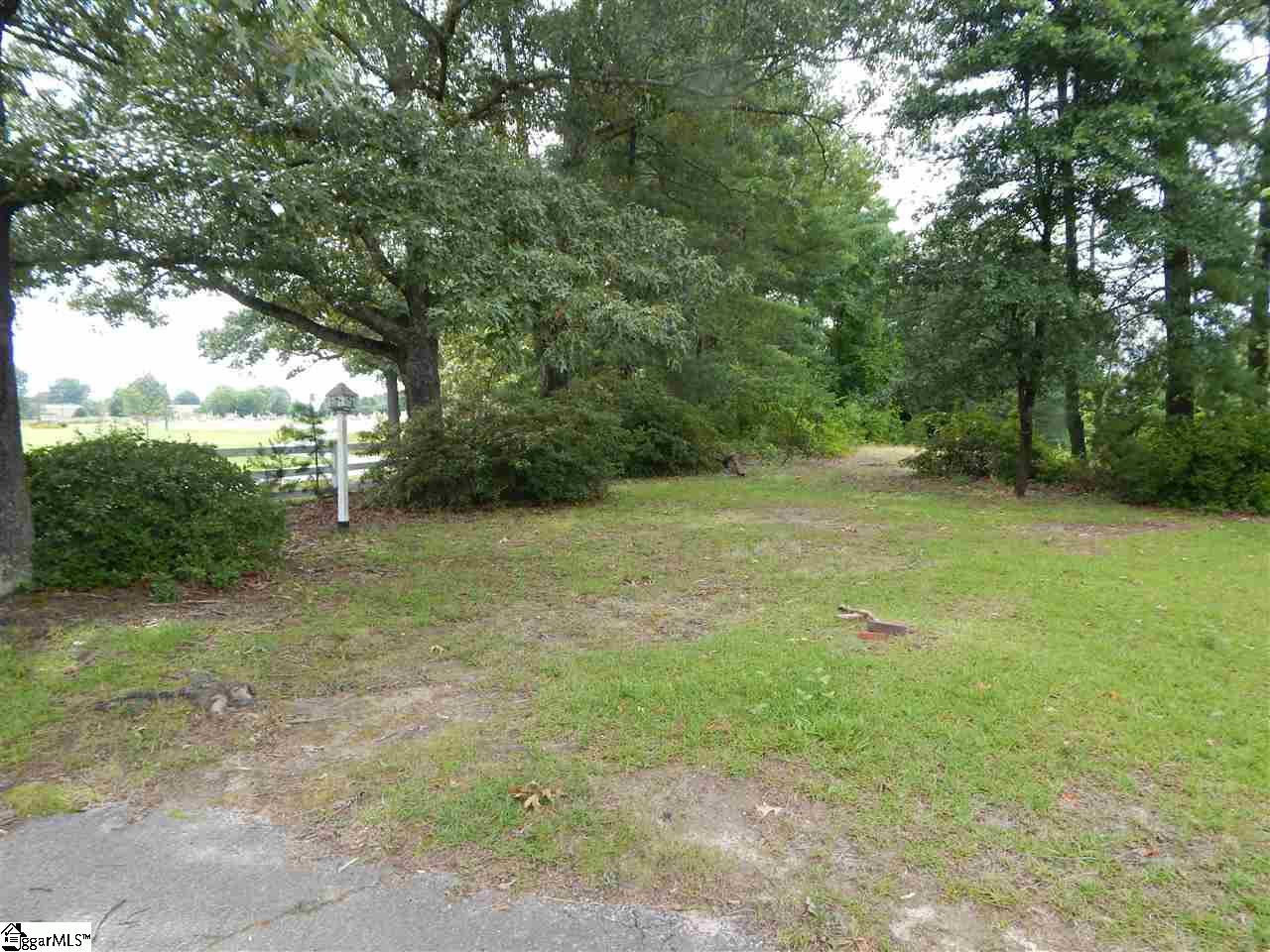 2391 Brown Wood Road Greer, SC 29651 - Photo 3 of 18