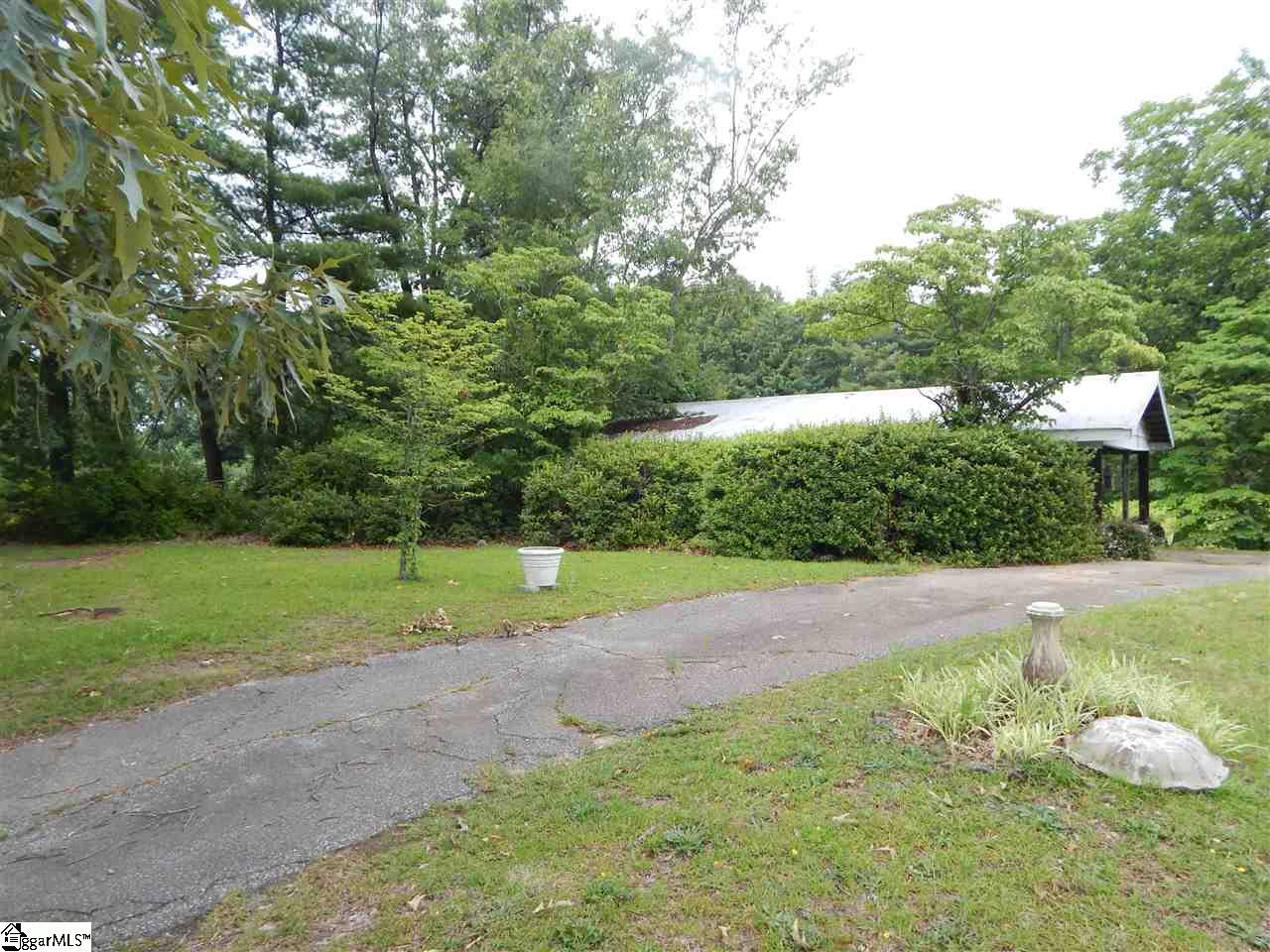 2391 Brown Wood Road Greer, SC 29651 - Photo 8 of 18