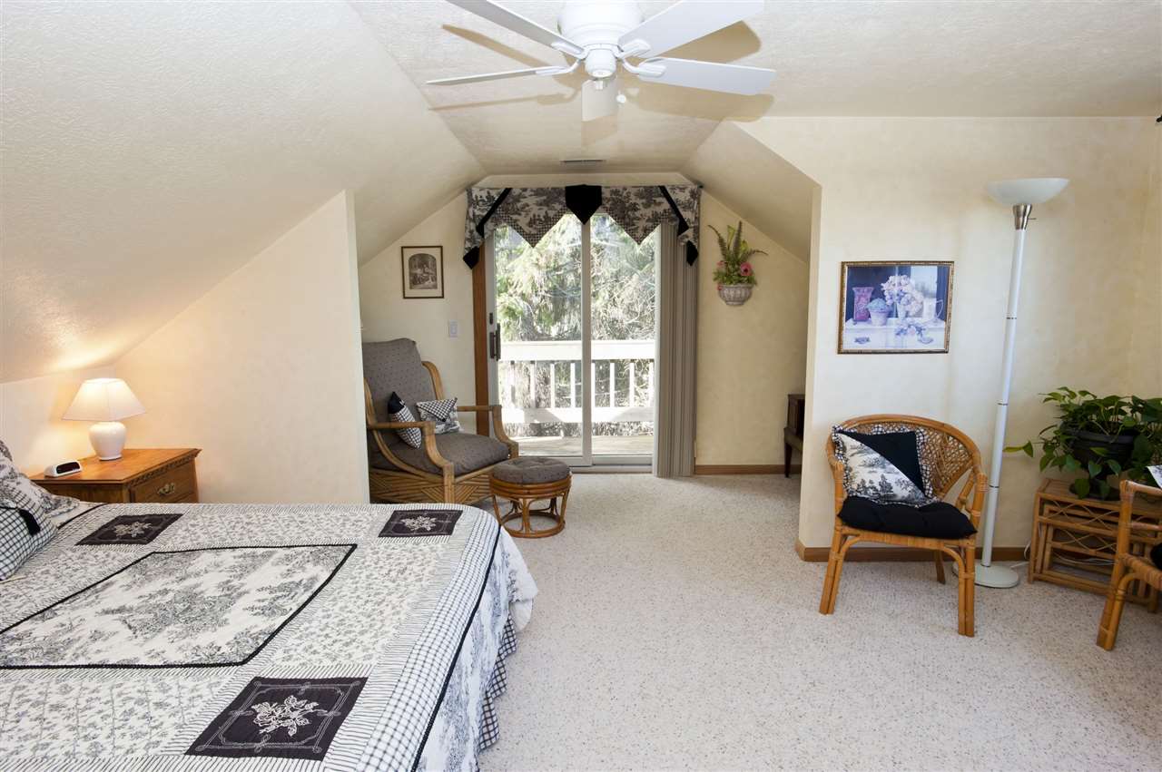 2107 Island View Road Traverse City, MI 49686 - Photo 15 of 36 1798441-14.JPG
