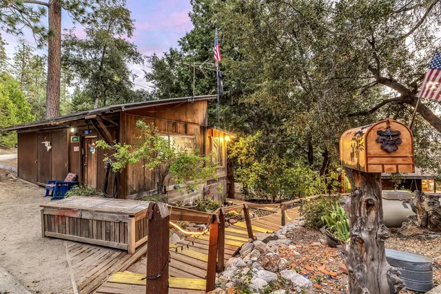 $842,000 | 29901 Eagles Nest Drive, Idyllwild, CA 92549