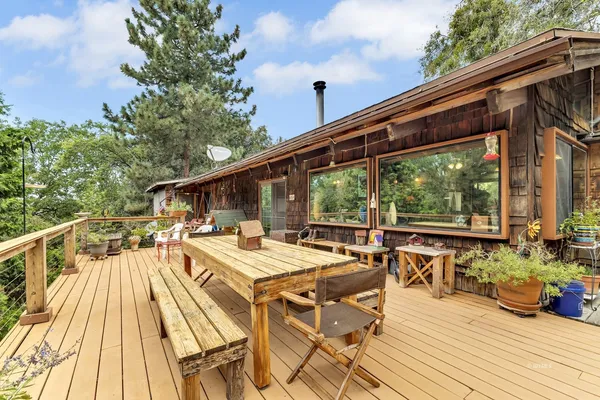 $842,000 | 29901 Eagles Nest Drive, Idyllwild, CA 92549