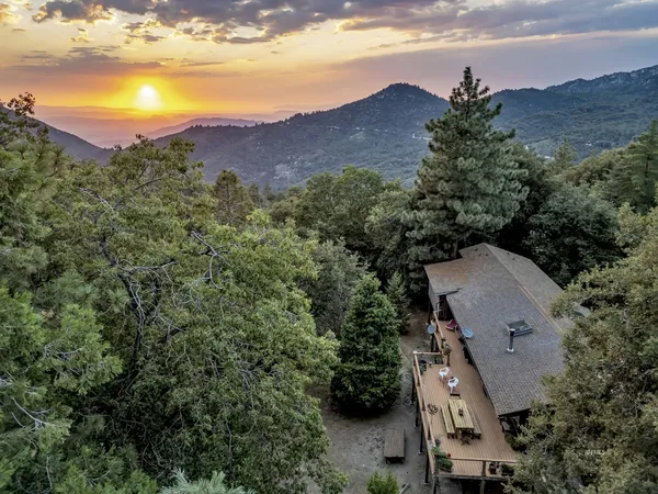 $842,000 | 29901 Eagles Nest Drive, Idyllwild, CA 92549