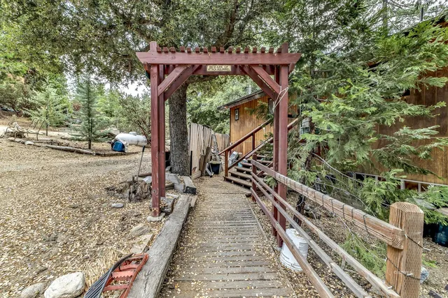 $842,000 | 29901 Eagles Nest Drive, Idyllwild, CA 92549