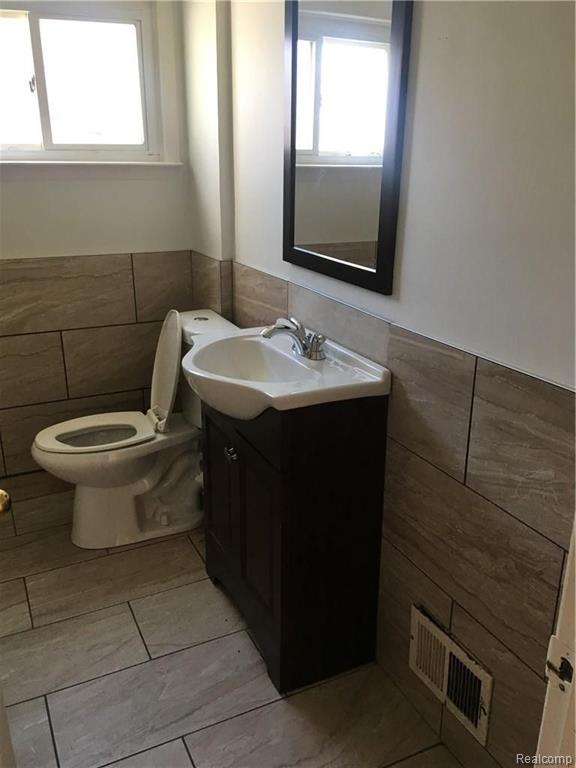 29946 Spring Arbor Drive Inkster, MI 48141 - Photo 10 of 14