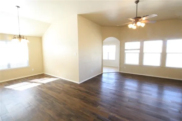 $1,895 | 107 Inman Drive, Hutto, TX 78634
