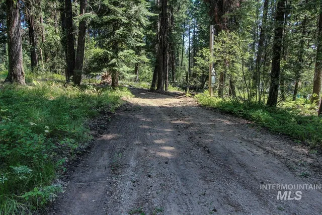 $419,000 | 4 Ogburn Lane, Cascade, ID 83611