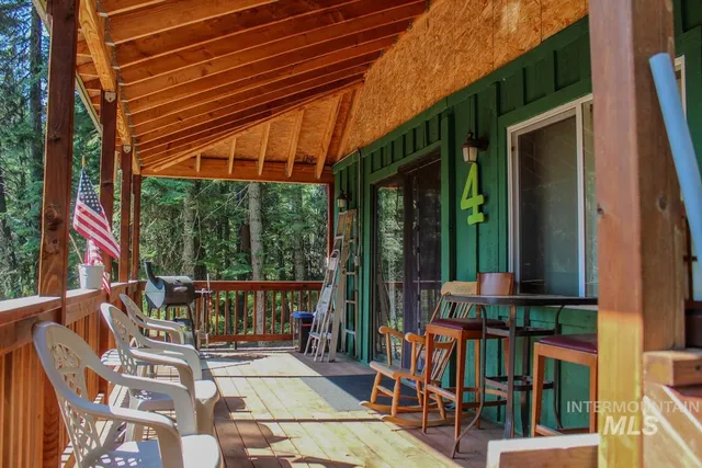 $419,000 | 4 Ogburn Lane, Cascade, ID 83611