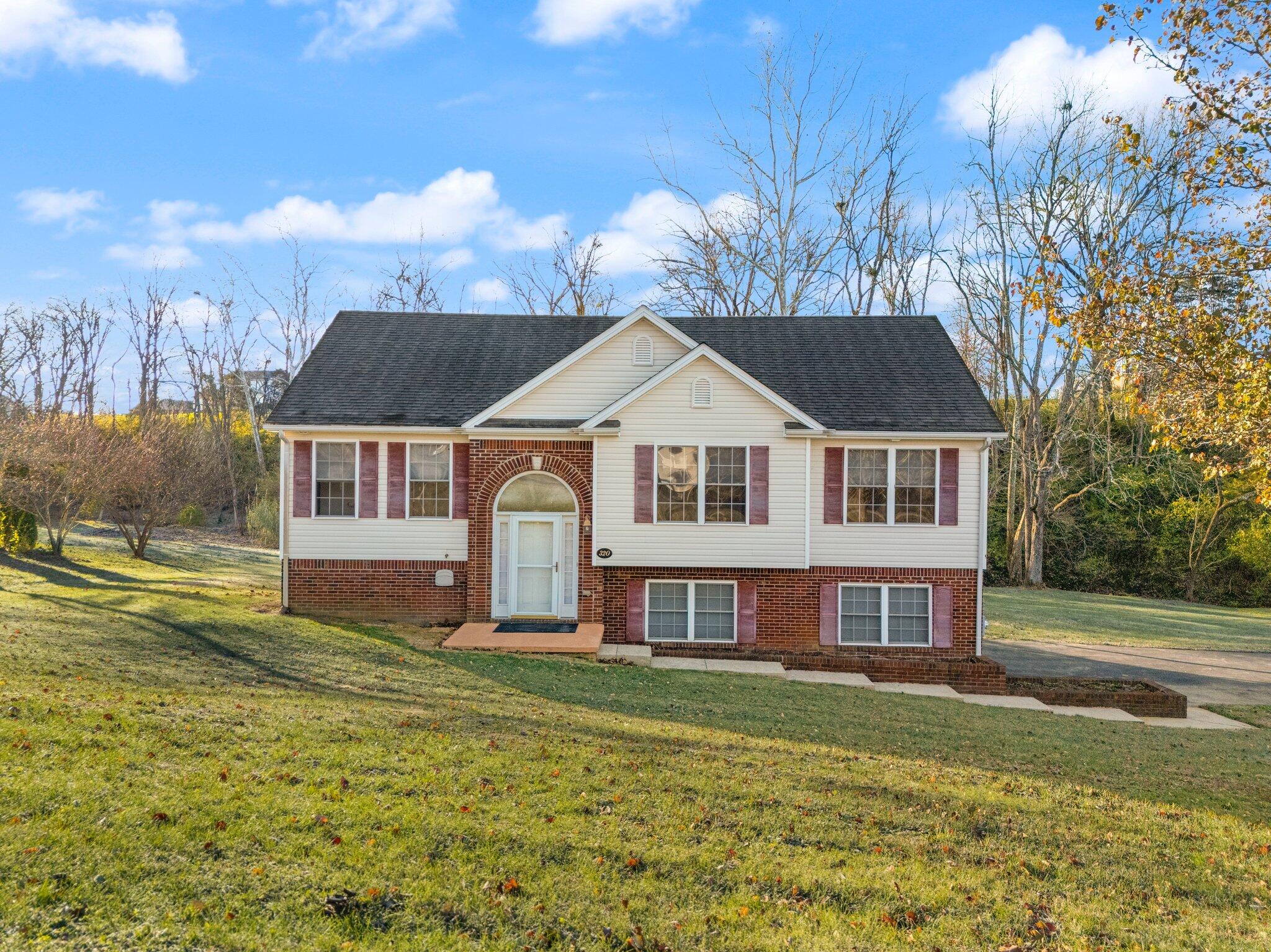320 Ridgeview Drive Berea, KY 40403 - Photo 1 of 76 46-web-or-mls-DJI_20241207085116_0003_D