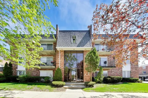 $89,000 | 669 Chappel Avenue, Unit 2B, Calumet City, IL 60409