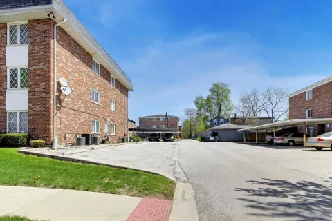 $89,000 | 669 Chappel Avenue, Unit 2B, Calumet City, IL 60409