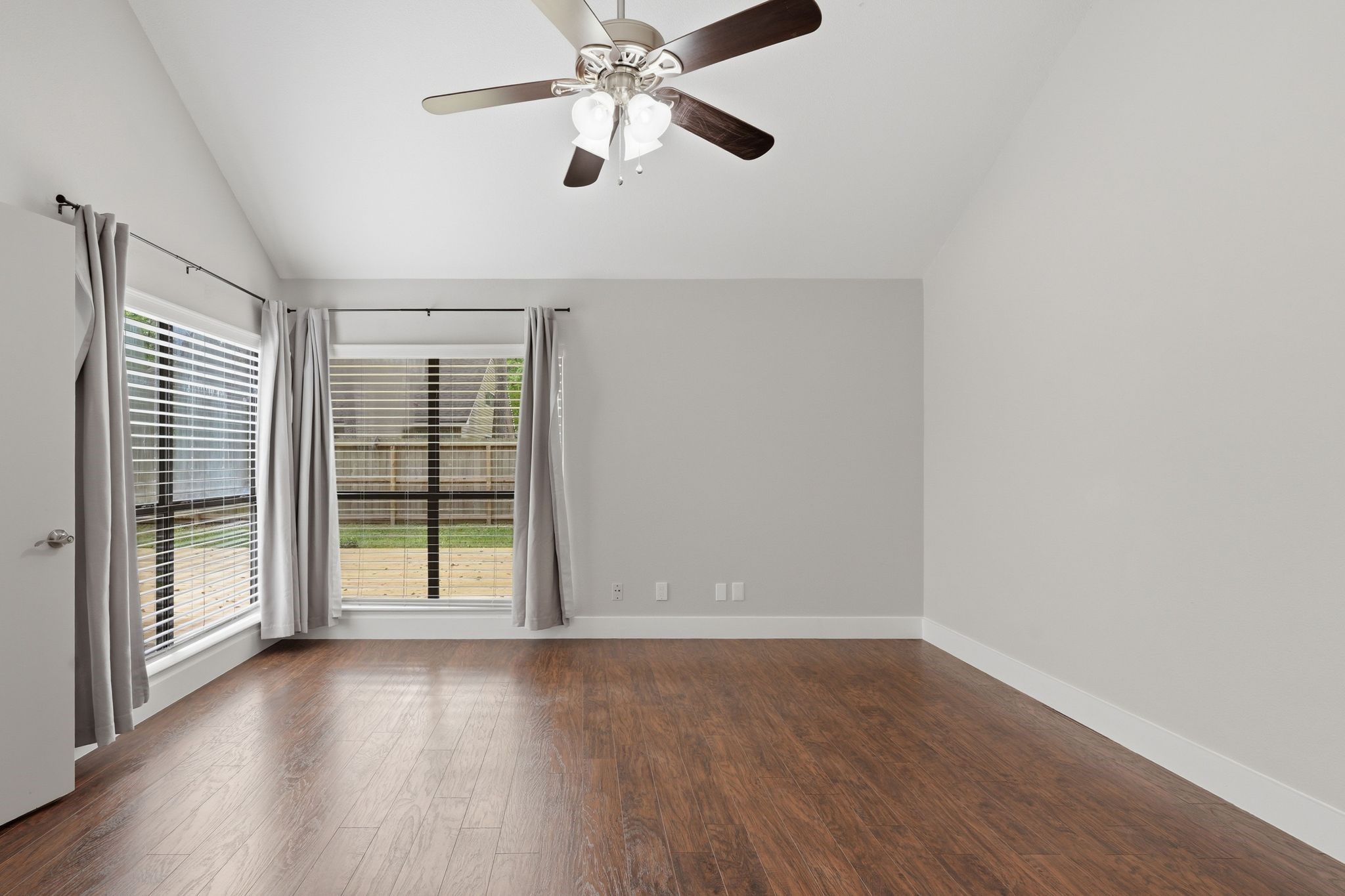 14 Dusky Meadow Place Spring, TX 77381 - Photo 21 of 47 Third view of the primary bedroom.