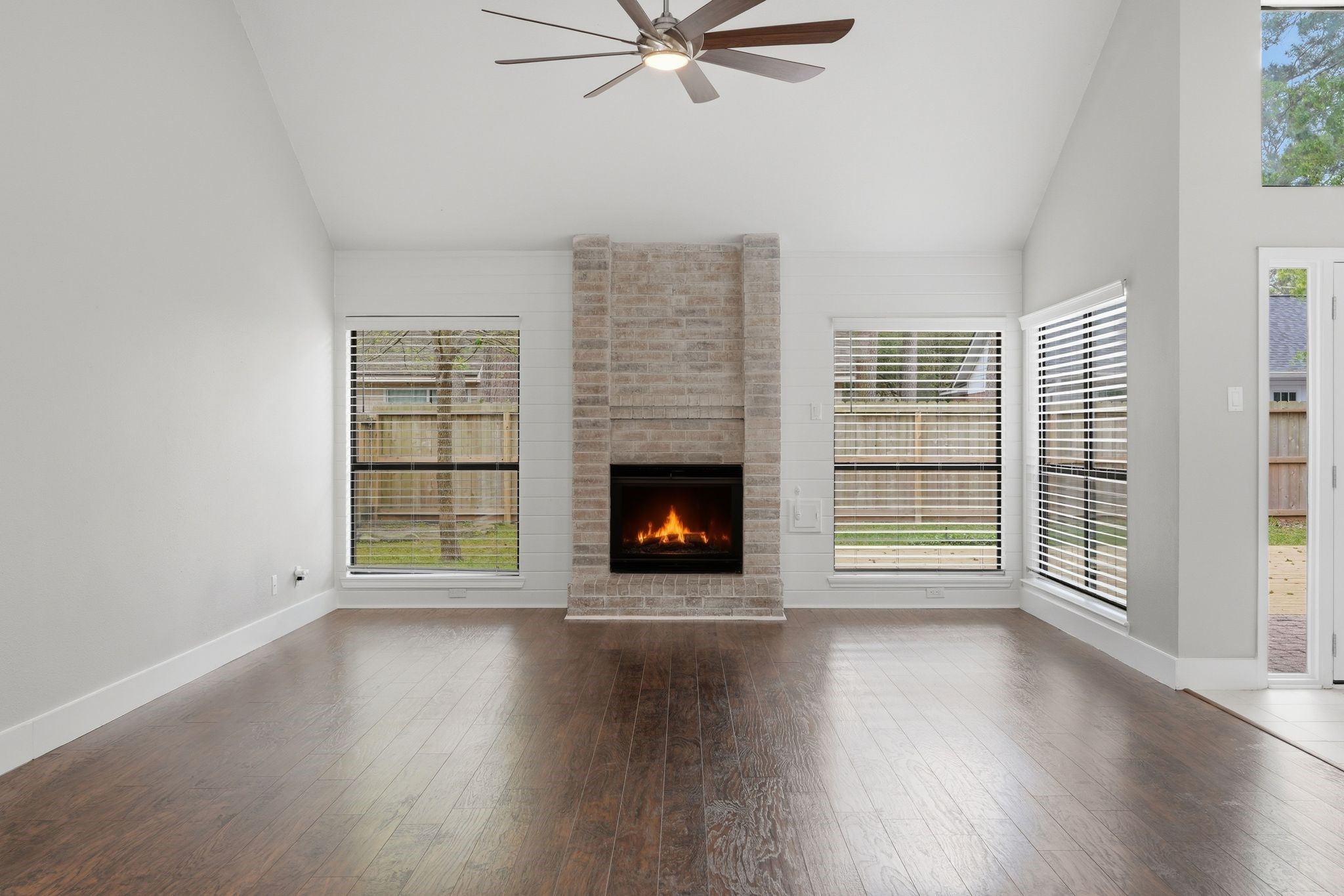 14 Dusky Meadow Place Spring, TX 77381 - Photo 7 of 47 Tons of natural light