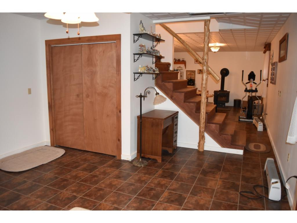 198 Morgan Way Erwin, TN 37650 - Photo 27 of 36 Downstairs Bonus Room View 2