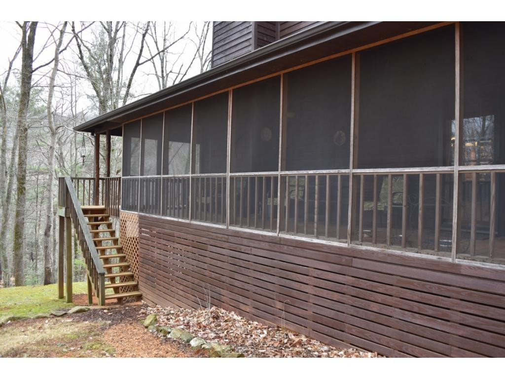 198 Morgan Way Erwin, TN 37650 - Photo 32 of 36 Screenedin Side Porch