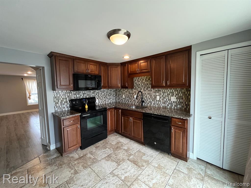 2901 Simpson Drive Rochester Hills, MI 48309 - Photo 8 of 16