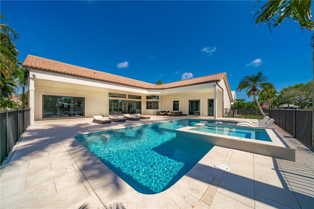 4253 Bocaire Boulevard Boca Raton, FL 33487 - Photo 7 of 71 Photo 7